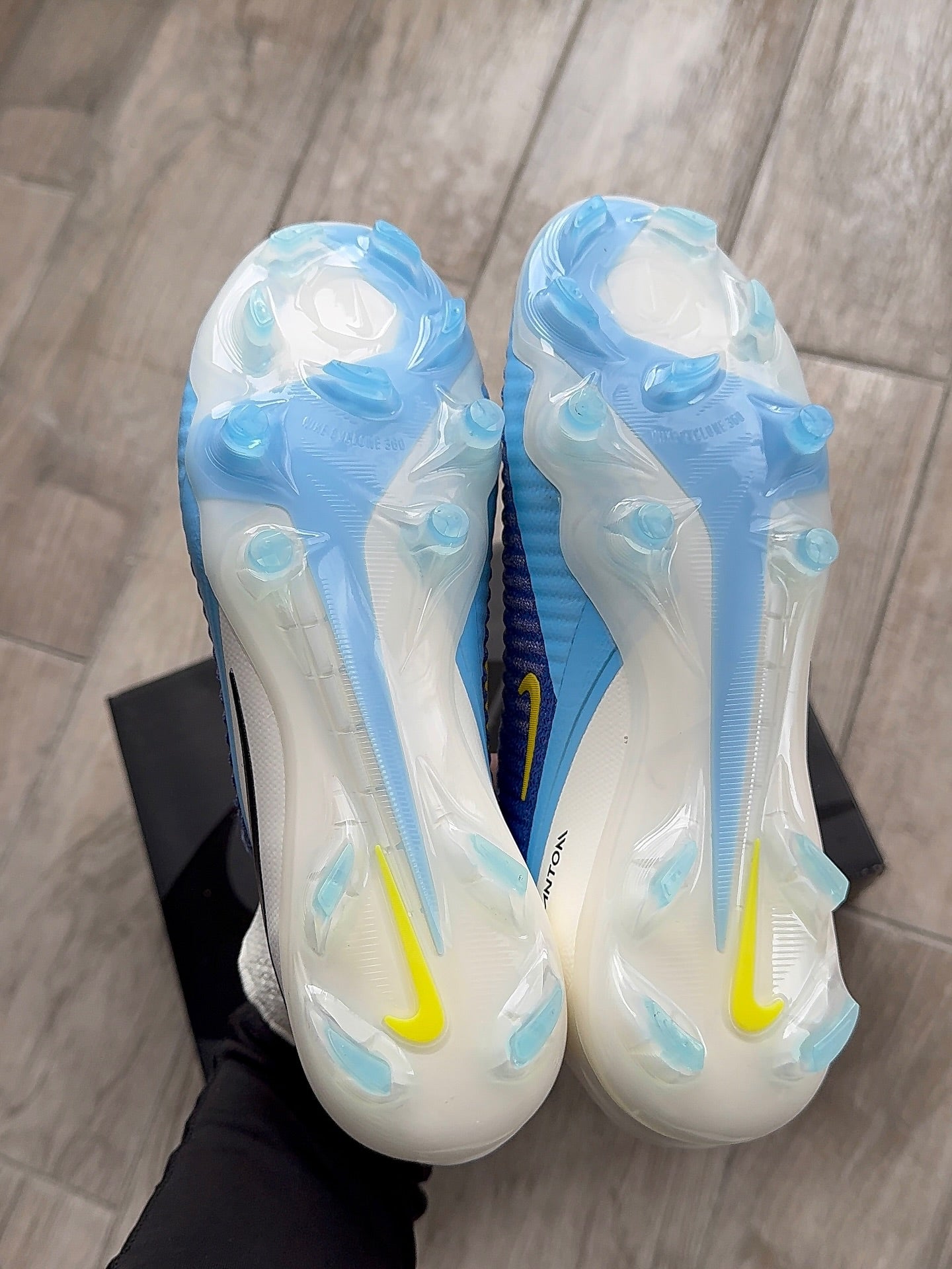 CRAMPON PHANTOM 6 COPIER-ELITE SUPERGOOD MEILLEURE FINITION #850h#150 (PEUT-OUVRIR ET ESSAYER )