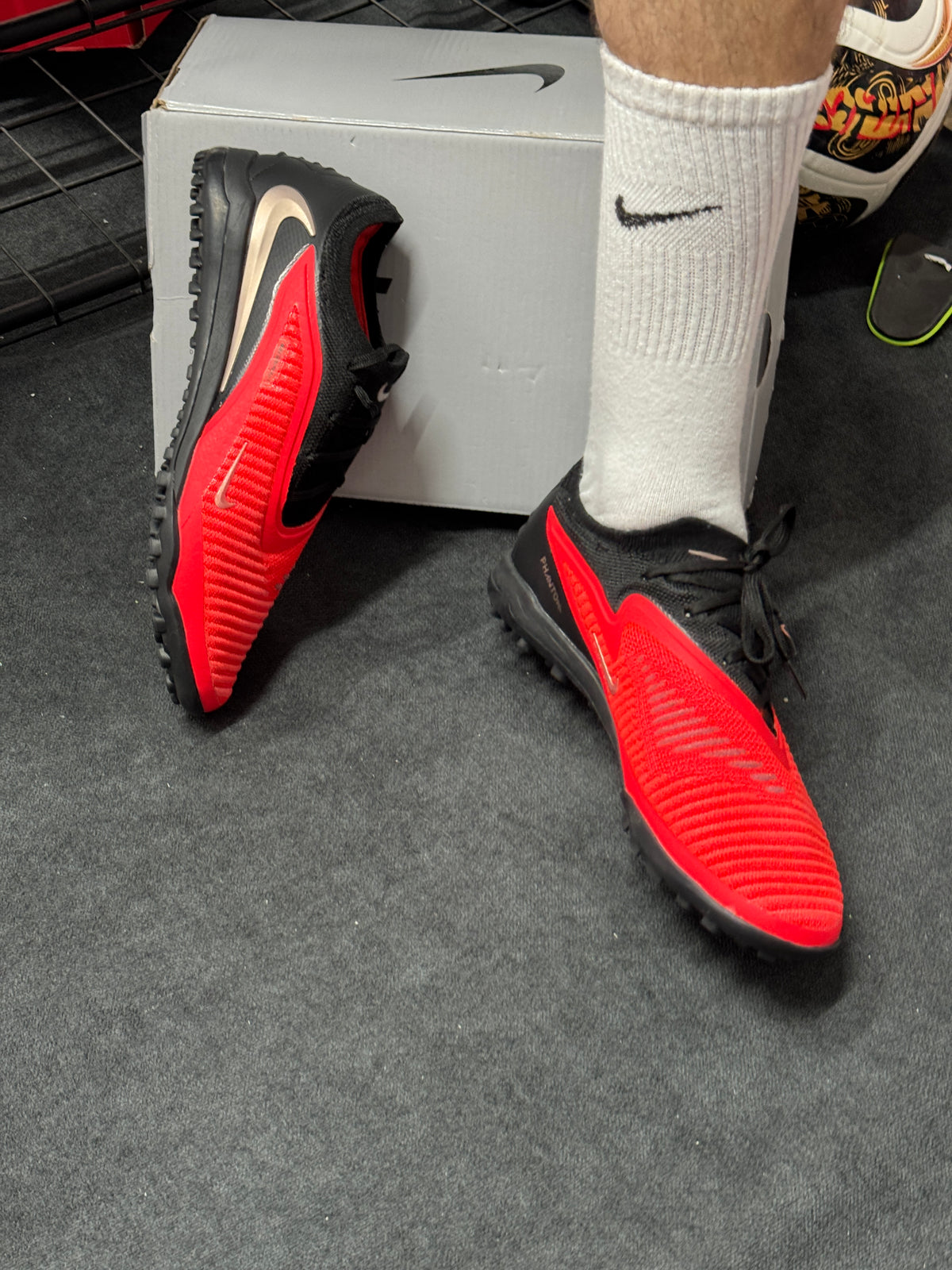 CHAUSSURE DE FOOTBALL TF PHANTOM 6 NOIR ET ORANGE #790h#145