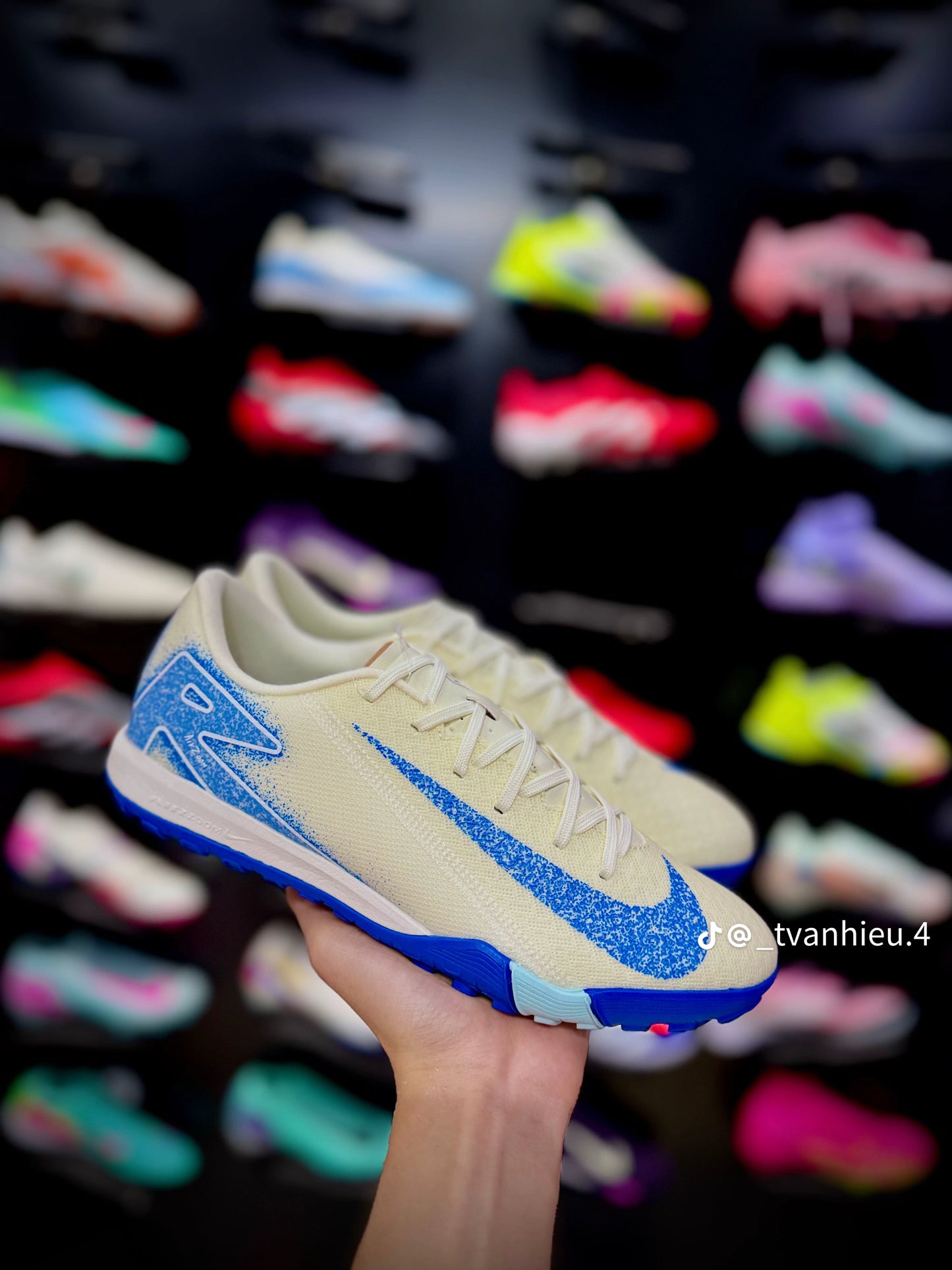 NIKE COPIERSEMIPRO SUPERGOOD #560h#140 (يمكن فتح وقياس )