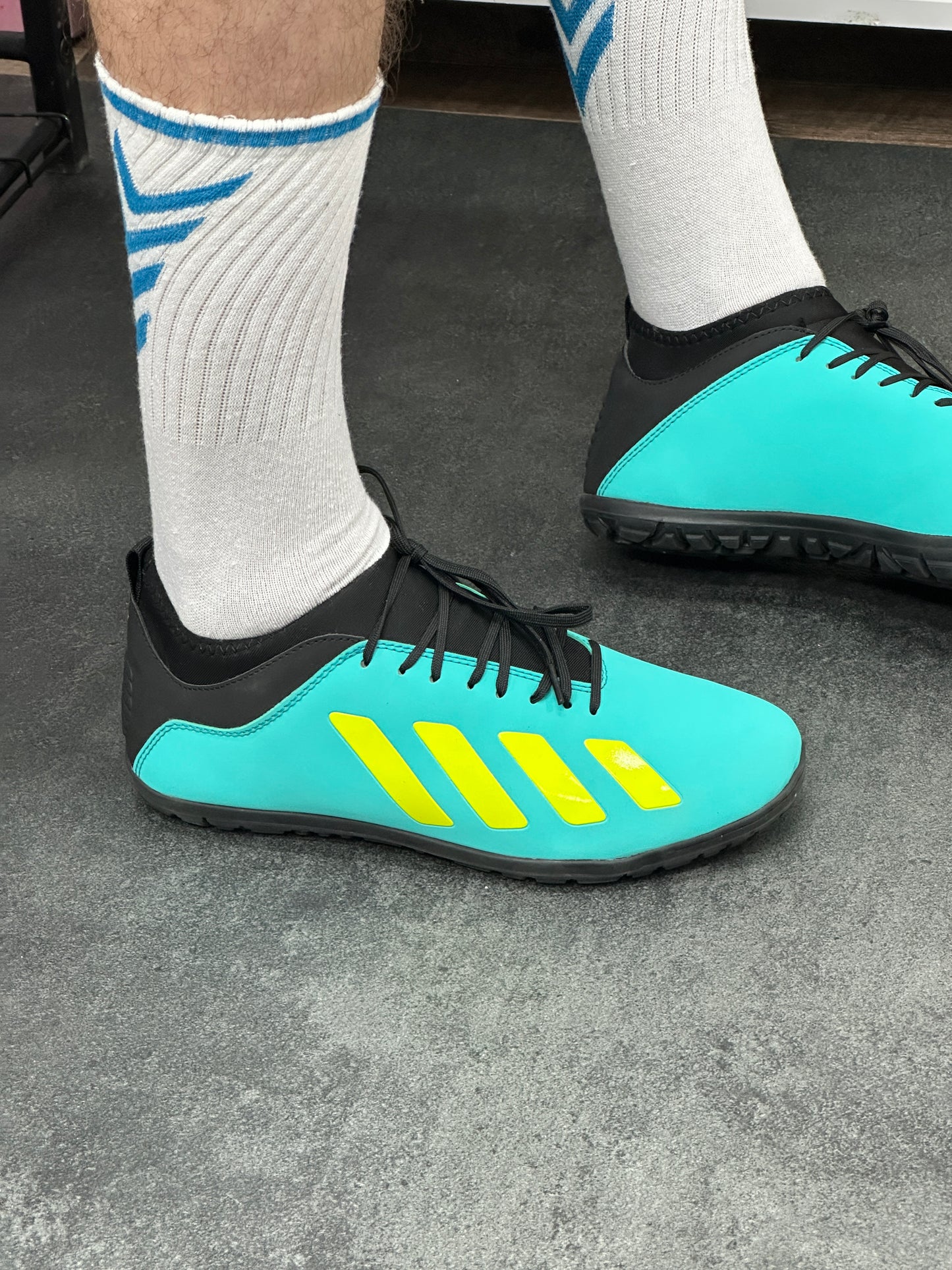 TOUT-TERRAIN GOOD QUALITY 4 BOND #280h#135 (يمكنك فتح الطرد )