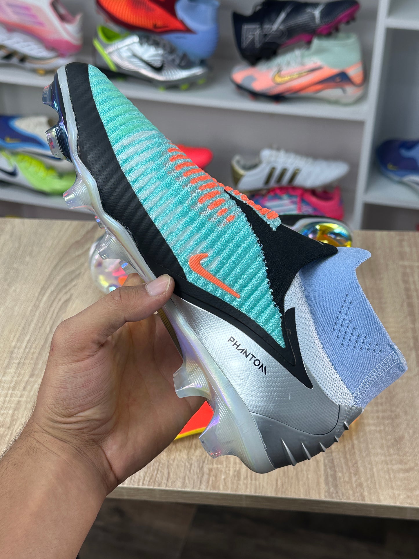 CRAMPON PHANTOM 6 COPIER-ELITE SUPERGOOD MEILLEURE FINITION #850h#150 (PEUT-OUVRIR ET ESSAYER )