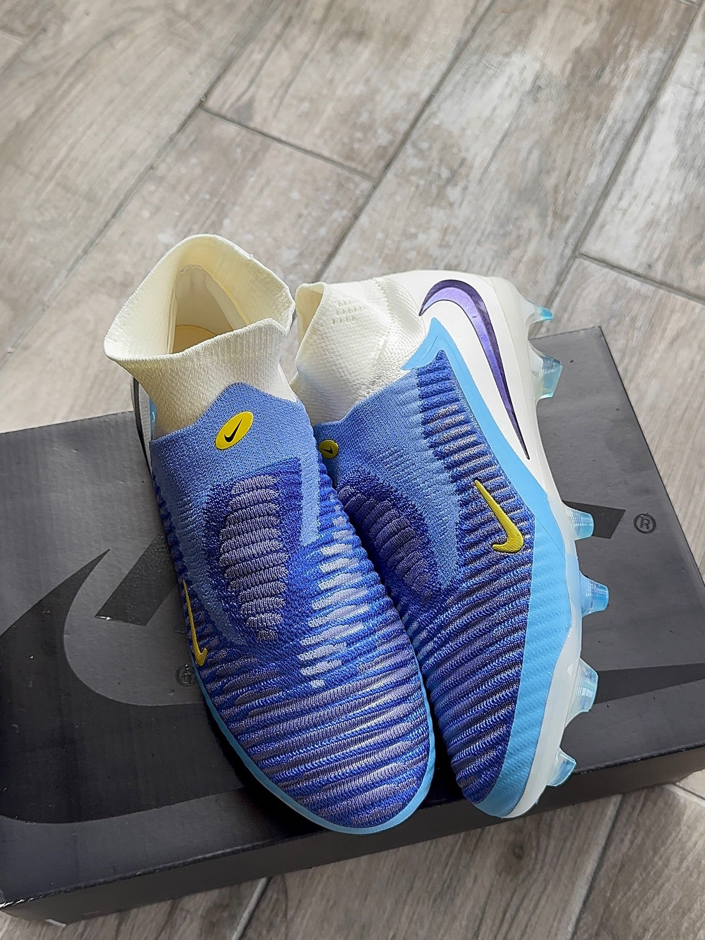 CRAMPON PHANTOM 6 COPIER-ELITE SUPERGOOD MEILLEURE FINITION #850h#150 (PEUT-OUVRIR ET ESSAYER )