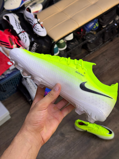 VAPOR 17 VERT ET BLANCH CRAMPON DE FOOT #720h#115