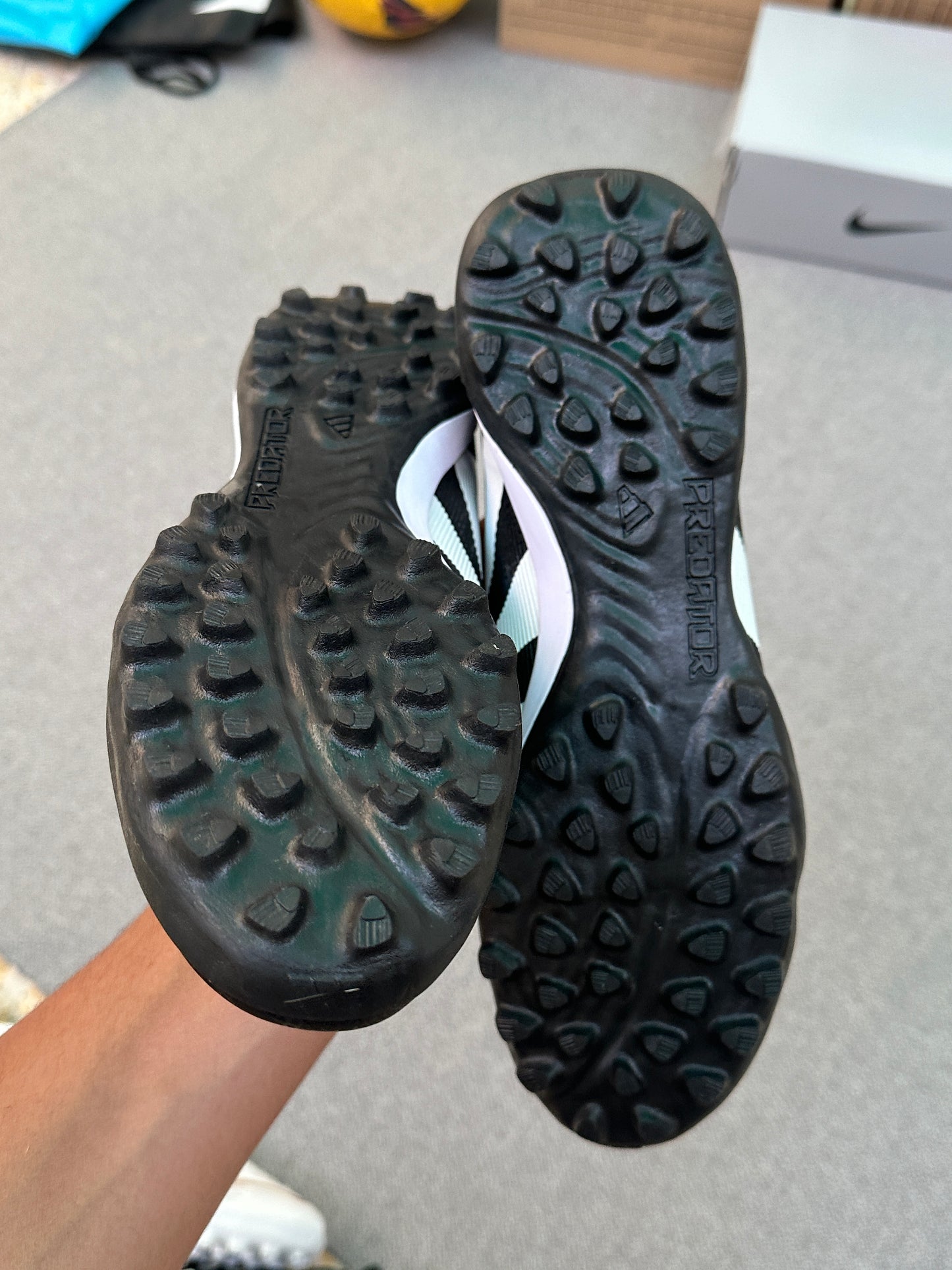 PREDATTOR 25 SUPERGOOD COPIERELITE PARFAIT + CADEUX #810#140(يمكن فتح )