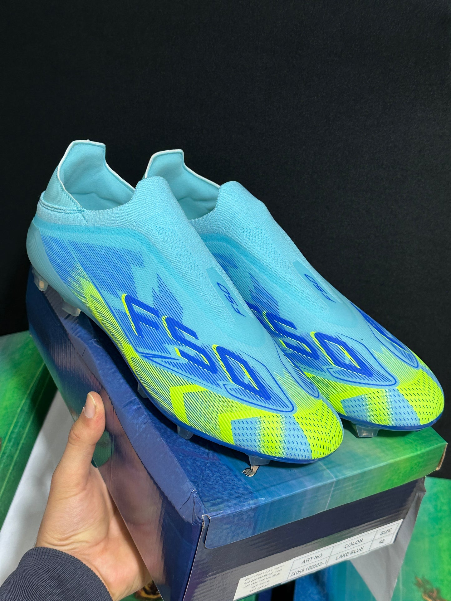 CRAMPON F50 HAUTE-QUALITÉ BLUE AVEC LA BOITE ORIGINAL #410#50