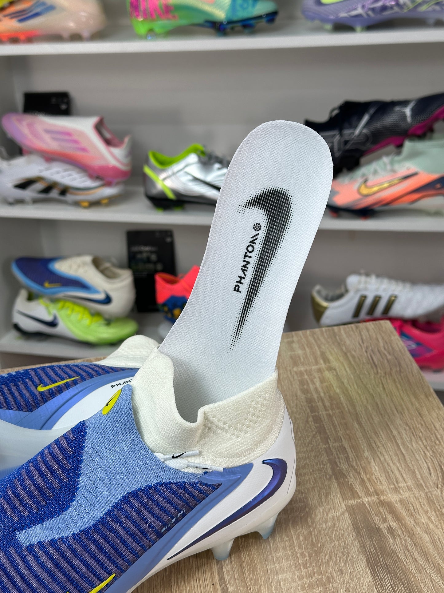 CRAMPON PHANTOM 6 COPIER-ELITE SUPERGOOD MEILLEURE FINITION #850h#150 (PEUT-OUVRIR ET ESSAYER )