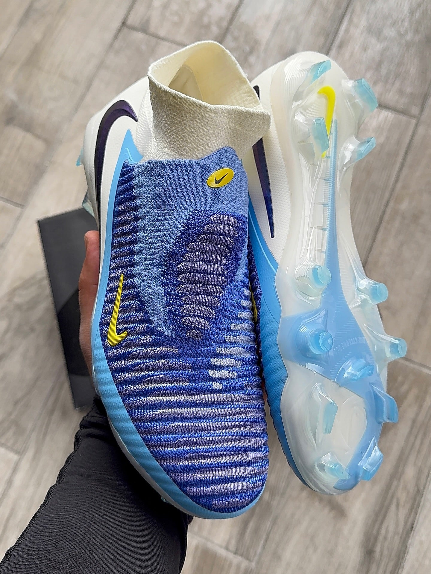 CRAMPON PHANTOM 6 COPIER-ELITE SUPERGOOD MEILLEURE FINITION #850h#150 (PEUT-OUVRIR ET ESSAYER )