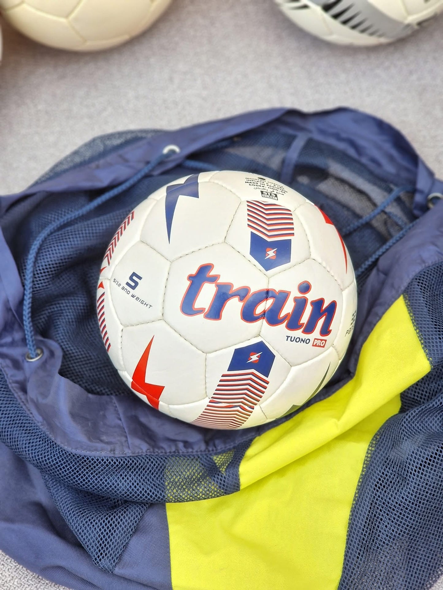 BALLON TRAIN HAUT-QUALITÉ SUPERGOOD MADE IN PAKISTAN SIZE 5 #190h#115