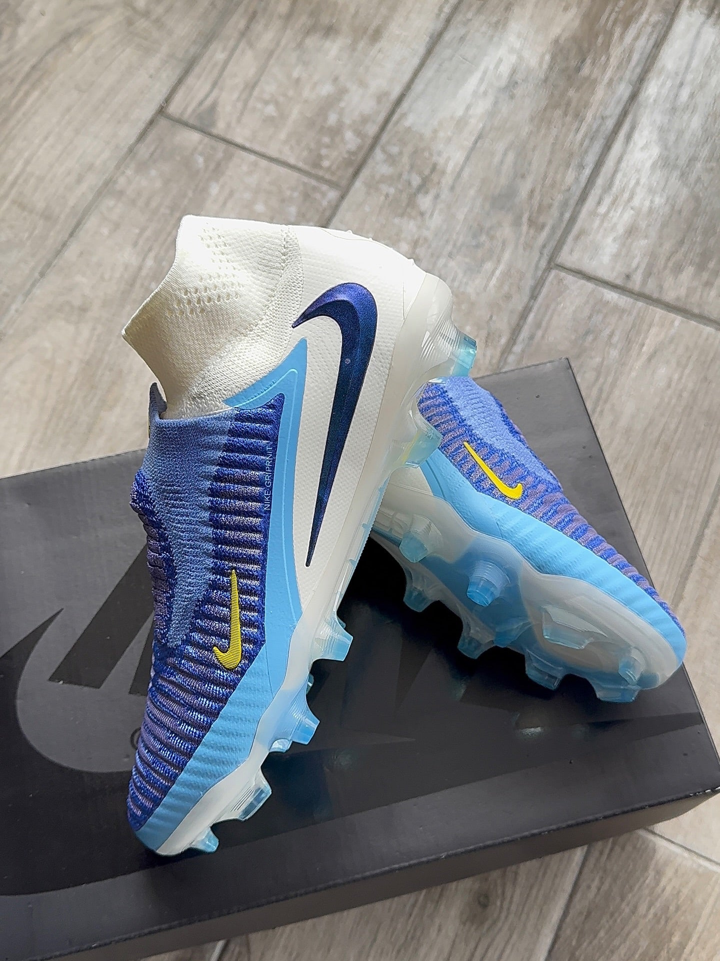 CRAMPON PHANTOM 6 COPIER-ELITE SUPERGOOD MEILLEURE FINITION #850h#150 (PEUT-OUVRIR ET ESSAYER )