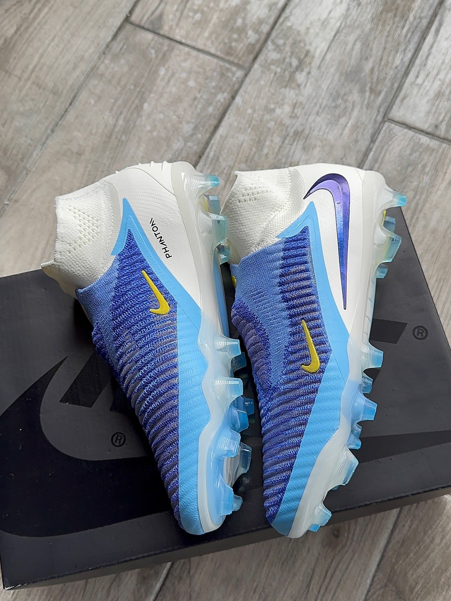 CRAMPON PHANTOM 6 COPIER-ELITE SUPERGOOD MEILLEURE FINITION #850h#150 (PEUT-OUVRIR ET ESSAYER )