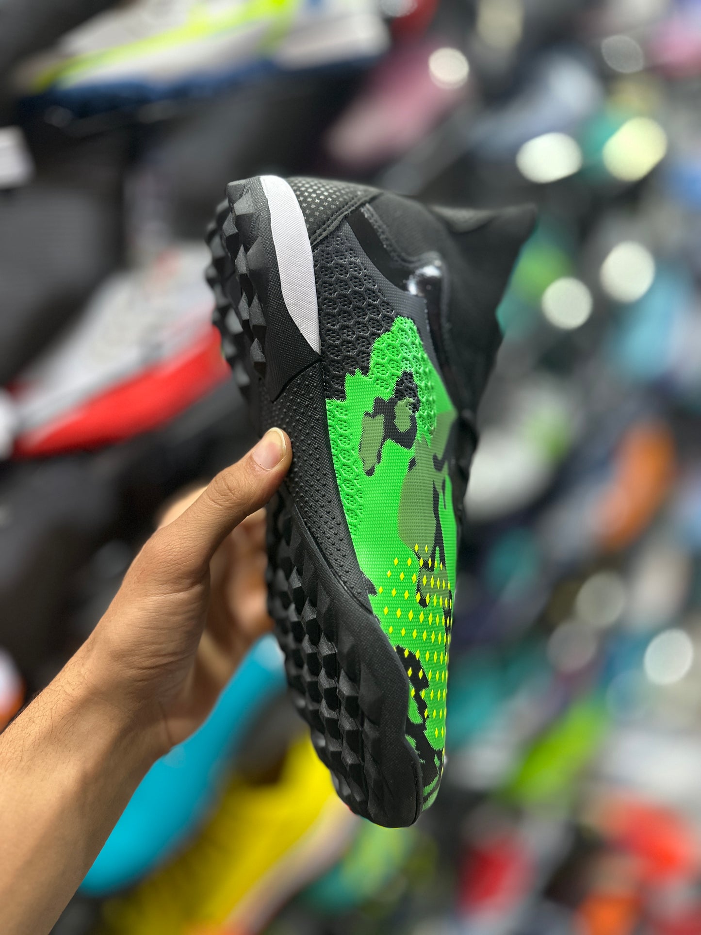 PREDATOR GOOD QUALITÉ SOLIDE BIEN FINI ( يمكنك تفقد المنتج ) #300h#95