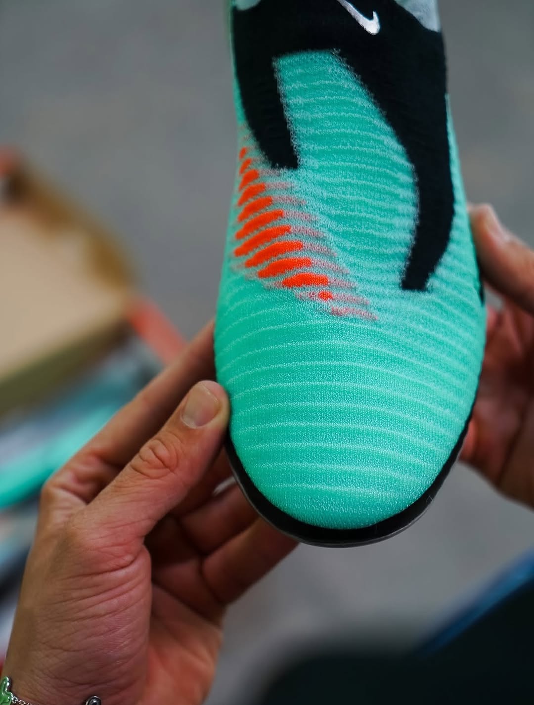 CRAMPON PHANTOM 6 COPIER-ELITE SUPERGOOD MEILLEURE FINITION #850h#150 (PEUT-OUVRIR ET ESSAYER )