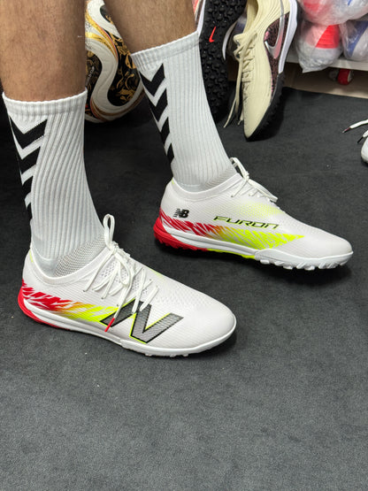 NEWBALANCE TAKELA CHAUSSURE DE FOOTBALL TF #790h#130