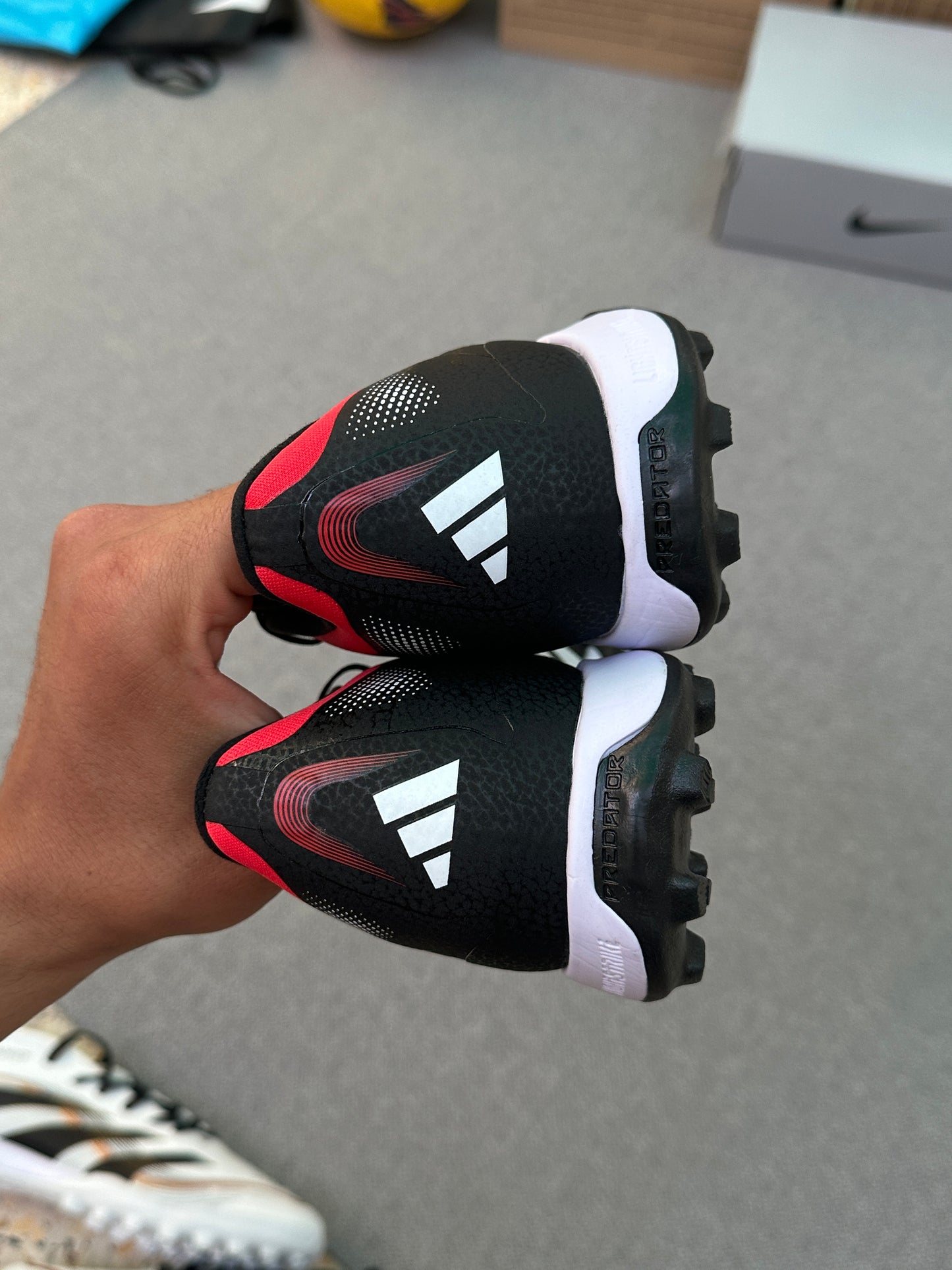 PREDATTOR 25 SUPERGOOD COPIERELITE PARFAIT + CADEUX #810#140(يمكن فتح )