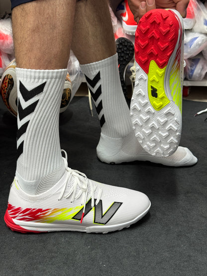 NEWBALANCE TAKELA CHAUSSURE DE FOOTBALL TF #790h#130