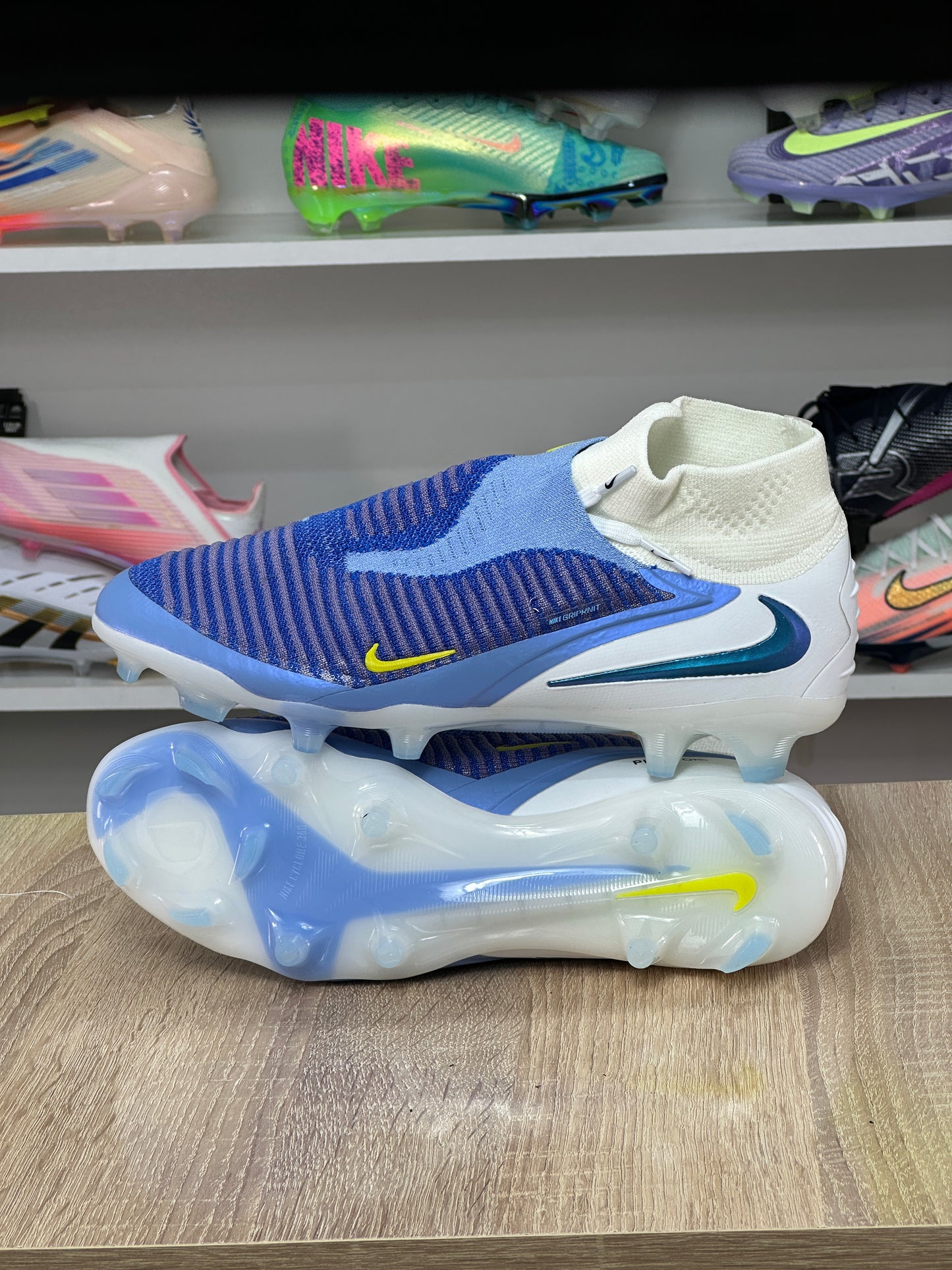 CRAMPON PHANTOM 6 COPIER-ELITE SUPERGOOD MEILLEURE FINITION #850h#150 (PEUT-OUVRIR ET ESSAYER )