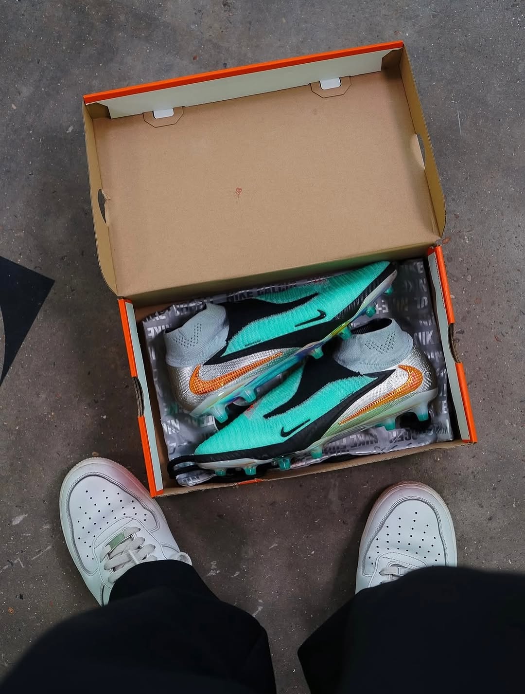 CRAMPON PHANTOM 6 COPIER-ELITE SUPERGOOD MEILLEURE FINITION #850h#150 (PEUT-OUVRIR ET ESSAYER )